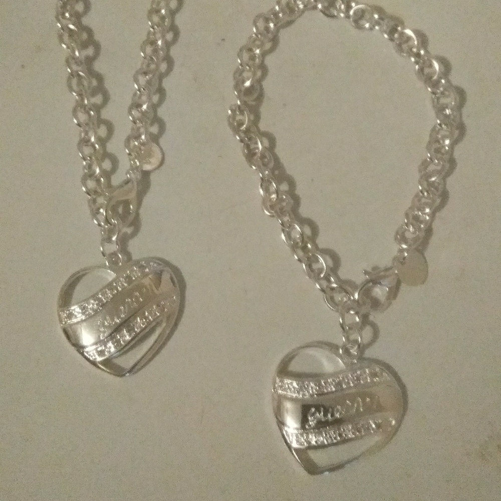 Matching Silver Necklace/Bracelet Set
